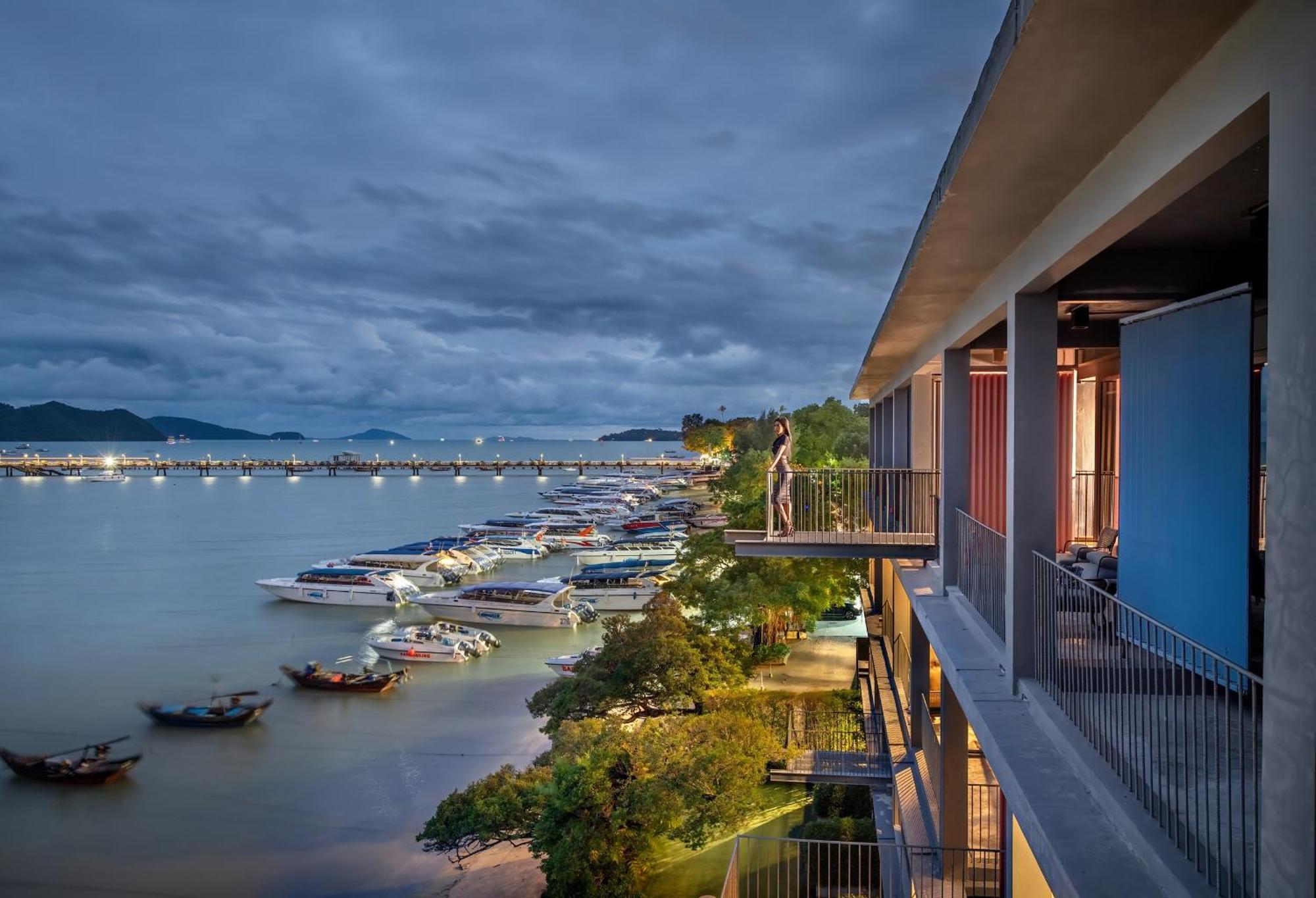 Shin Arch39 Phuket Beach Front - Sha Plus Chalong Ngoại thất bức ảnh