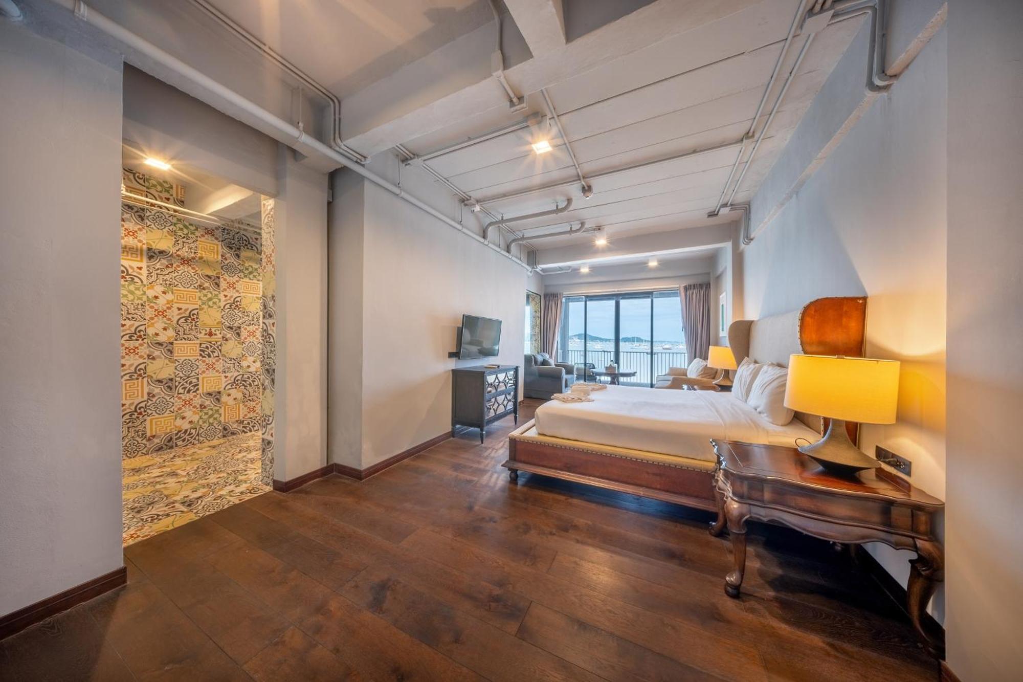 Shin Arch39 Phuket Beach Front - Sha Plus Chalong Ngoại thất bức ảnh