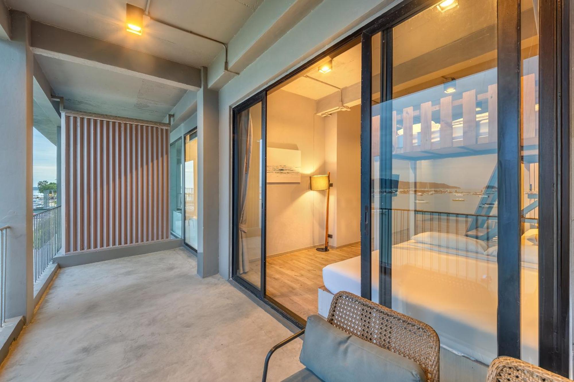 Shin Arch39 Phuket Beach Front - Sha Plus Chalong Ngoại thất bức ảnh