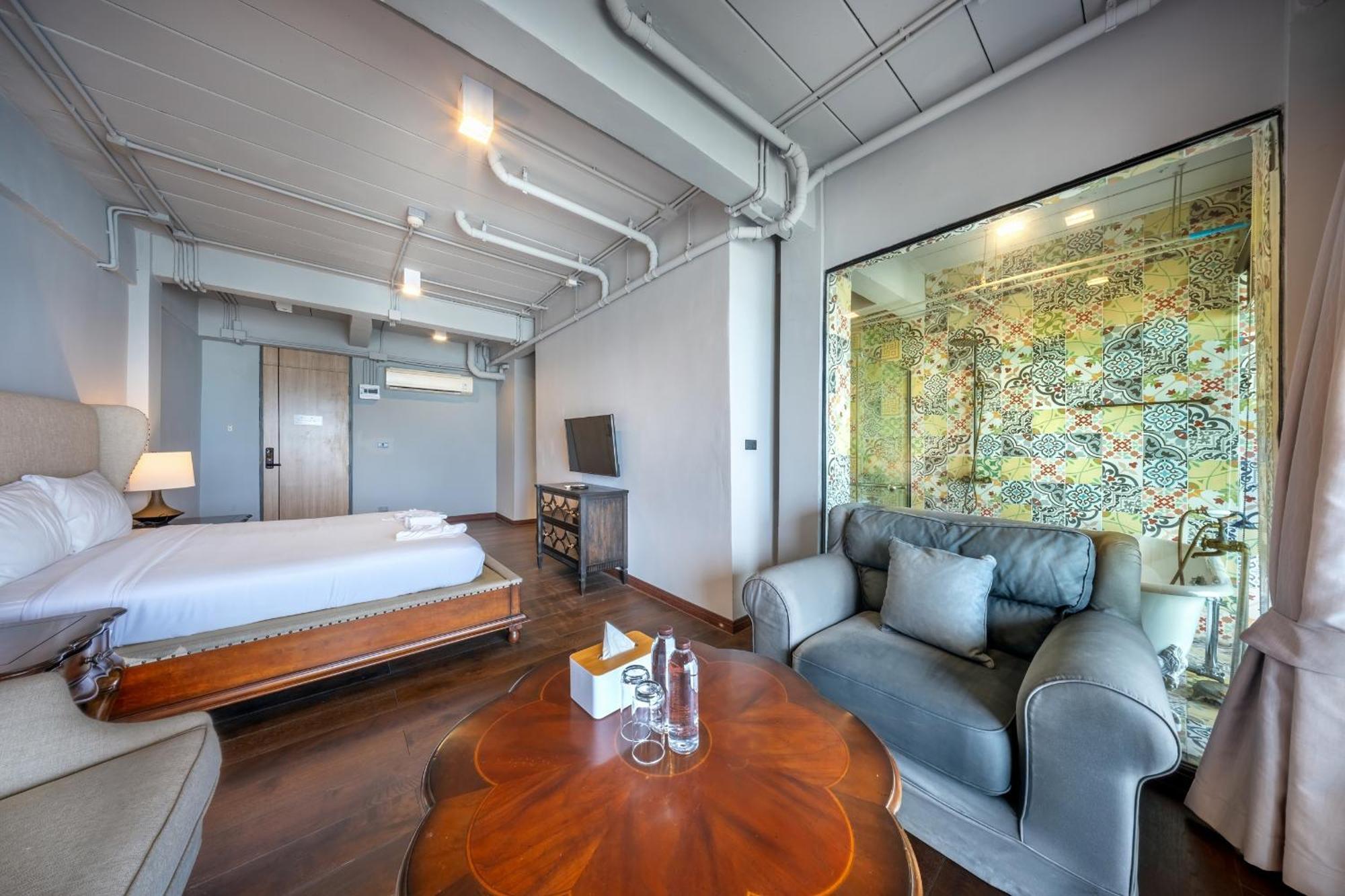 Shin Arch39 Phuket Beach Front - Sha Plus Chalong Ngoại thất bức ảnh