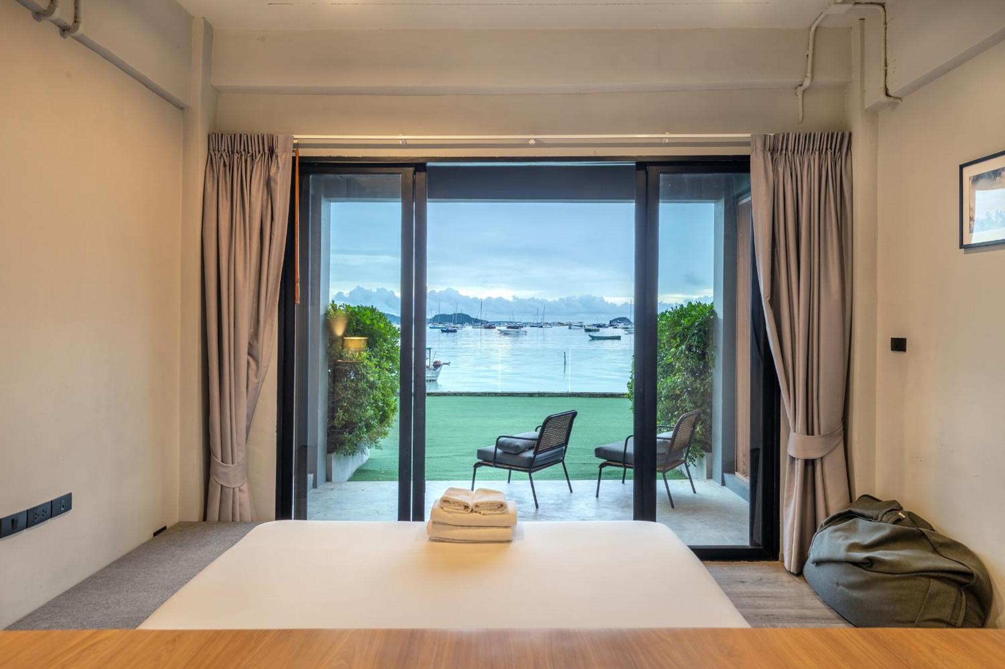 Shin Arch39 Phuket Beach Front - Sha Plus Chalong Ngoại thất bức ảnh