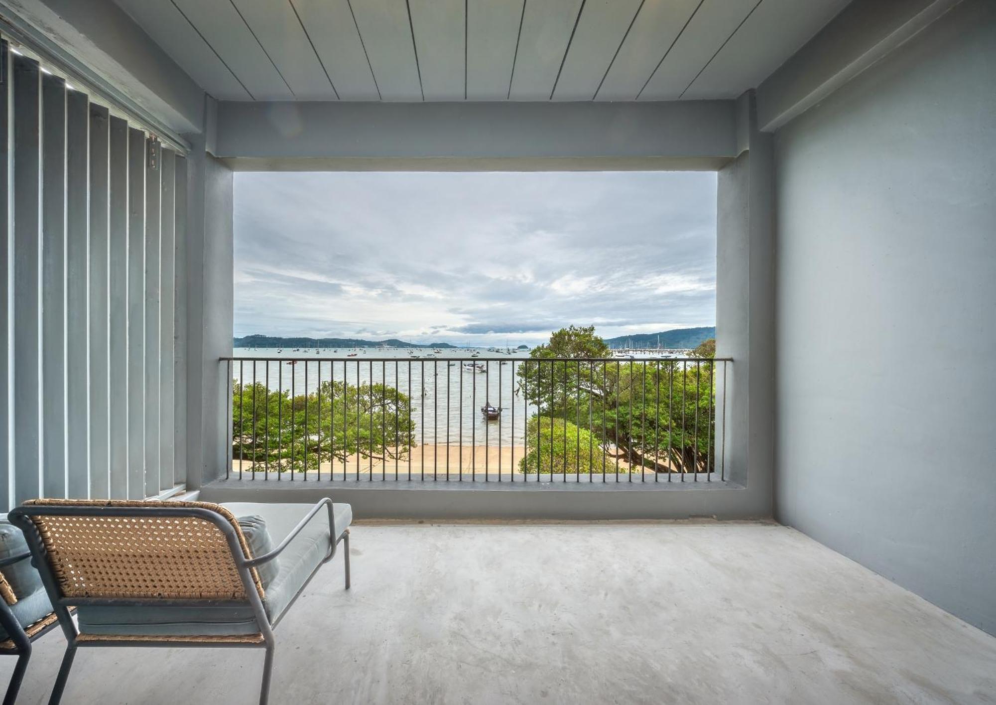 Shin Arch39 Phuket Beach Front - Sha Plus Chalong Ngoại thất bức ảnh