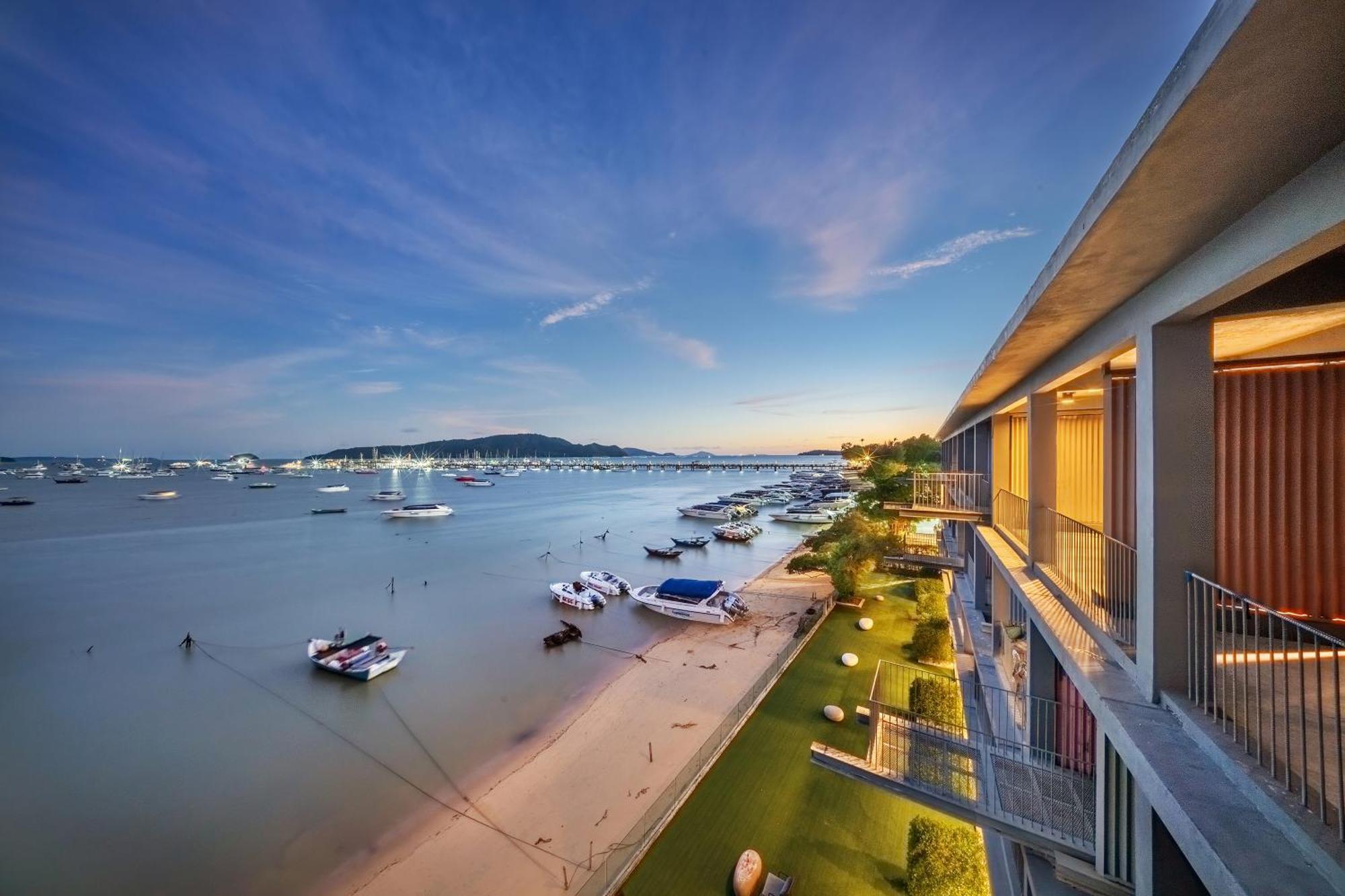 Shin Arch39 Phuket Beach Front - Sha Plus Chalong Ngoại thất bức ảnh