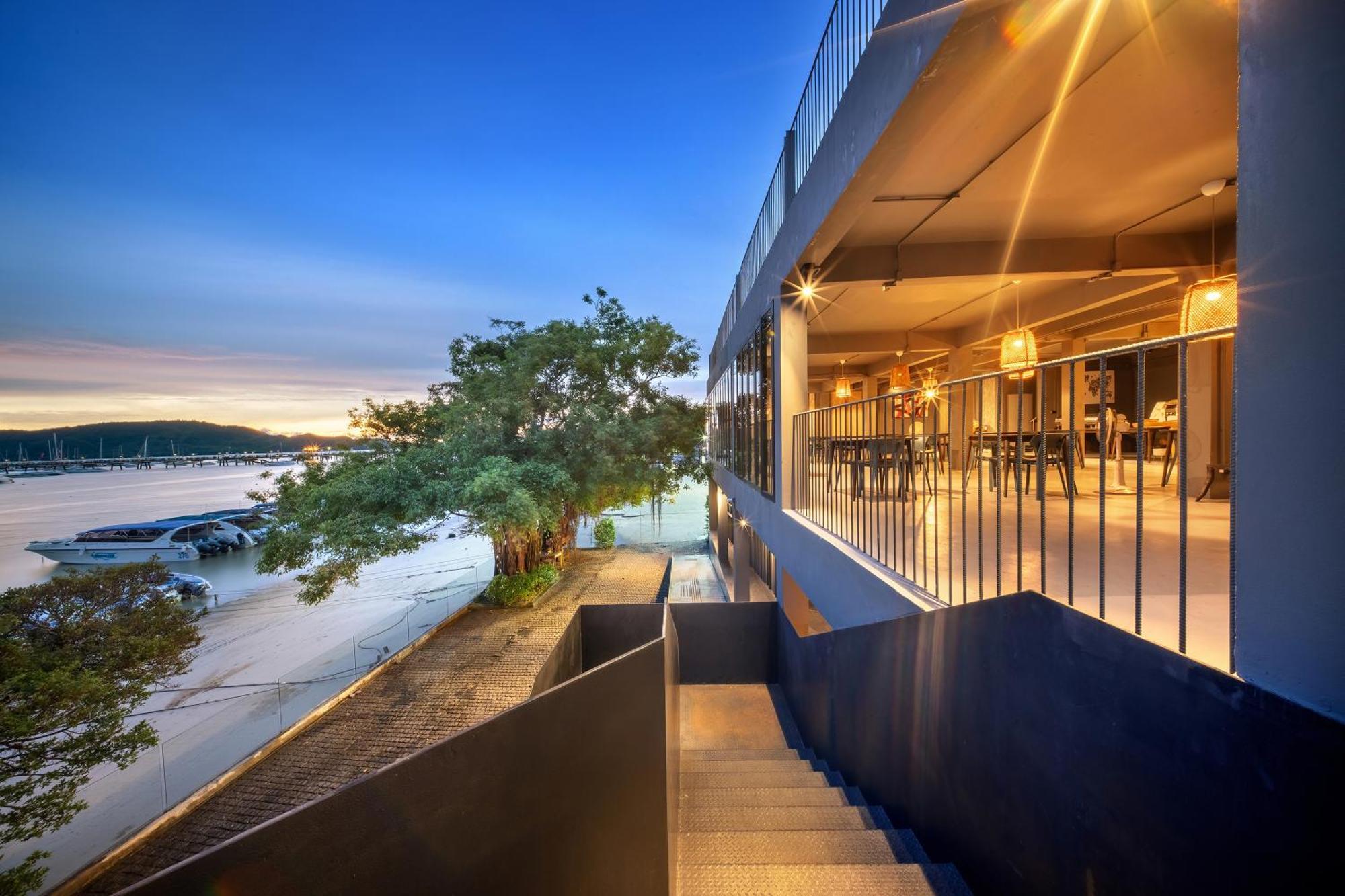 Shin Arch39 Phuket Beach Front - Sha Plus Chalong Ngoại thất bức ảnh