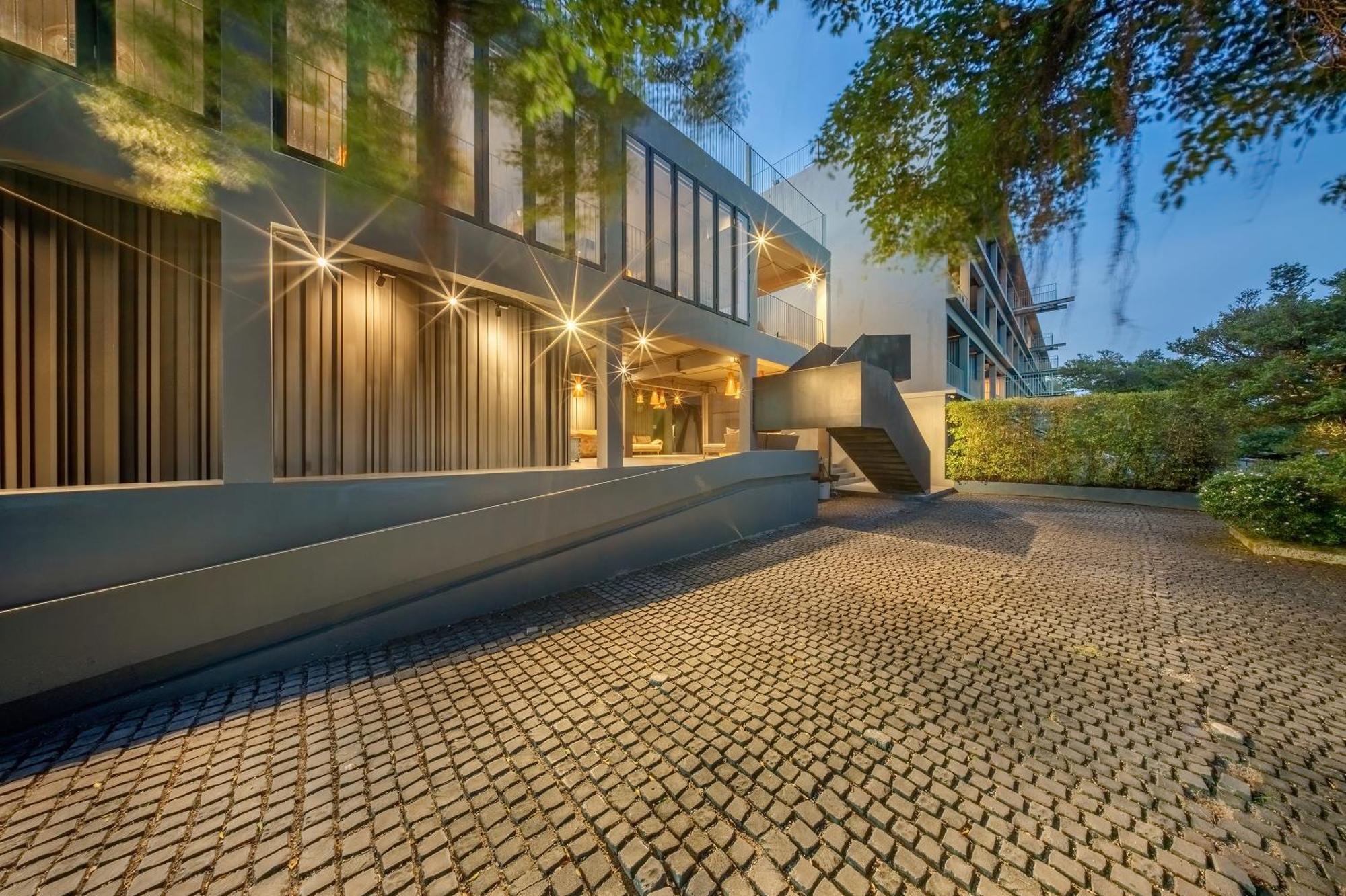 Shin Arch39 Phuket Beach Front - Sha Plus Chalong Ngoại thất bức ảnh