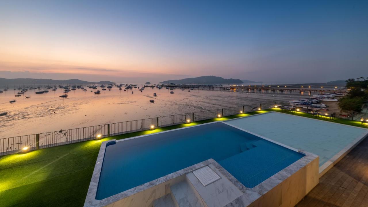 Shin Arch39 Phuket Beach Front - Sha Plus Chalong Ngoại thất bức ảnh